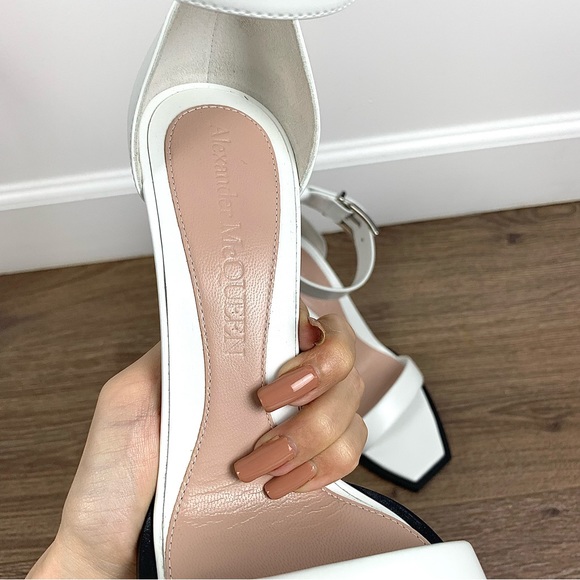 Women's NEW Alexander McQueen White/Black Strappy Open Toe Pumps, 38 (US: 8) - Picture 11 of 15